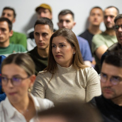 esmeralda 973 2023 27