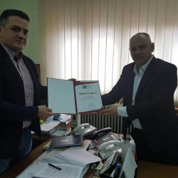 image 0 02 05 6e137e56685eb269d7b5ca06df01cd159cb23b89a23f3cee2b9e70bb6370f080 V