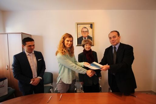 POTPISAN SPORAZUM O SARADNJI IZMEĐU UNIVERZITETA PRIVREDNA AKADEMIJA I AGENCIJE KARAVAN TRAVEL DOO BEOGRAD